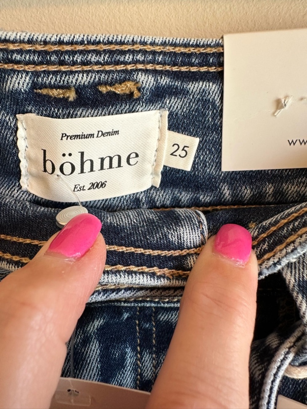 NWT Bohme Women Estilo Jeans 25 Medium Wash Skinny Leg Frayed Raw Hem Belted - Picture 6 of 15